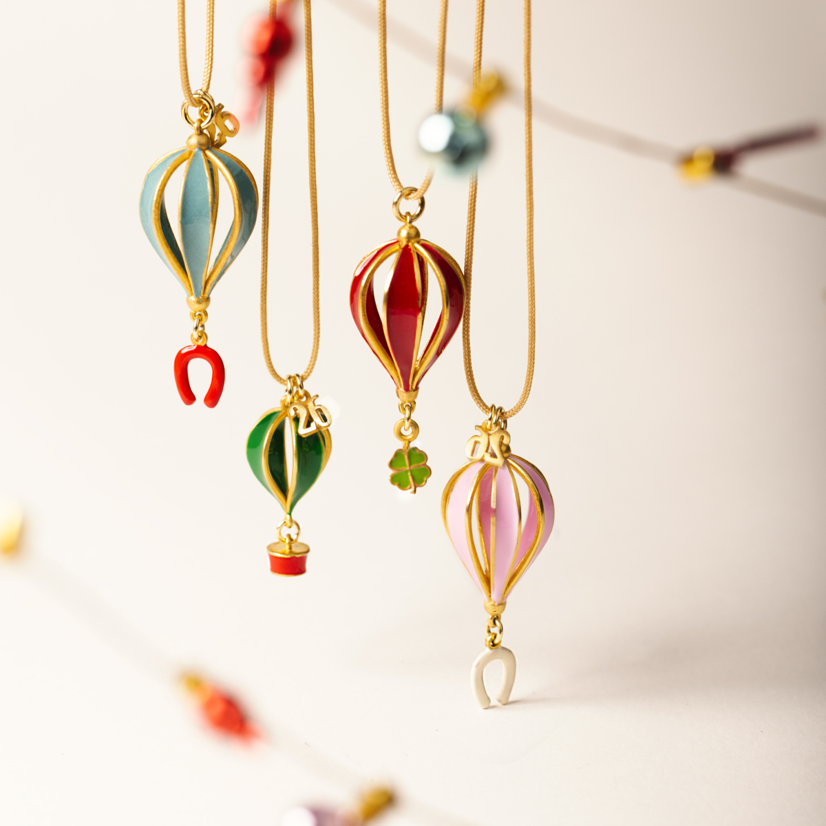 Hot air balloon pendant small